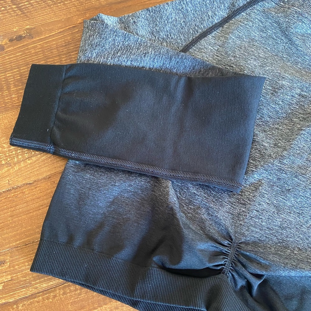 SOLD Gymshark Adapt Ombré Seamless Long Sleeve Crop Top - Picture 4 of 7